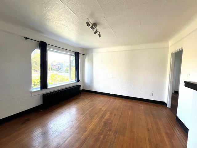 465-485 Victoria Drive