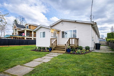 12490 114 Avenue | Surrey | Image