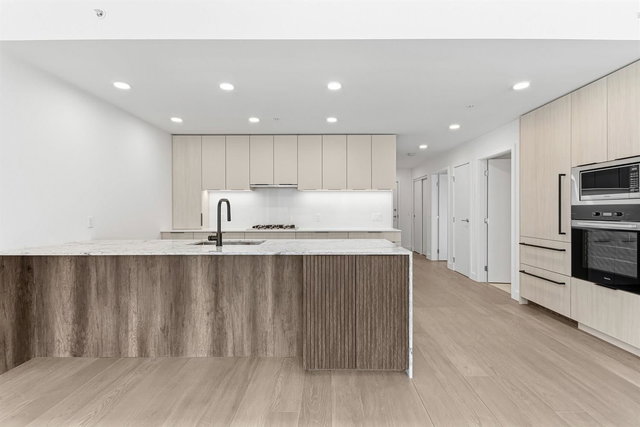 204 - 3590 39th Avenue W