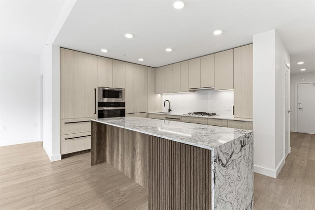 205 - 3590 39th Avenue W