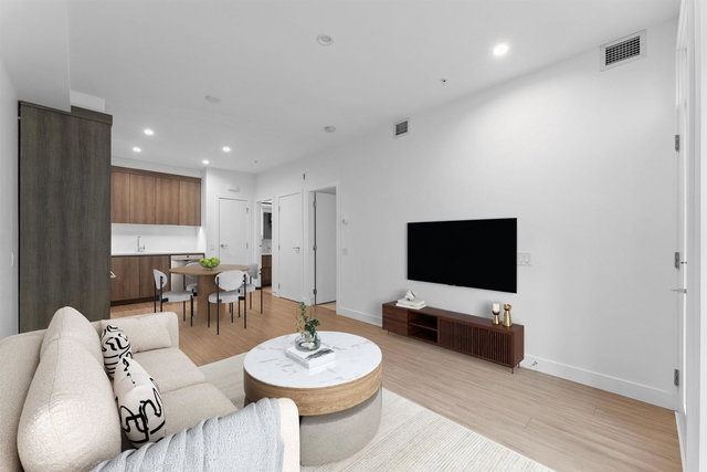 111 - 2060 Curling Road