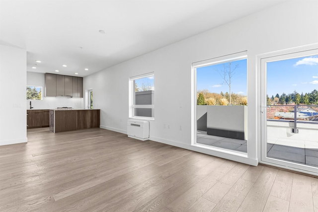 302 - 3590 39th Avenue W