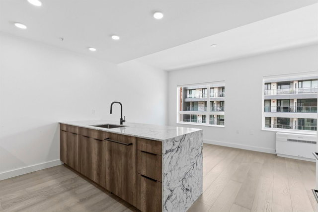 304 - 3590 39th Avenue W