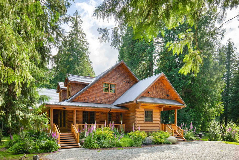 1710 Highway 99, Pemberton, British Columbia