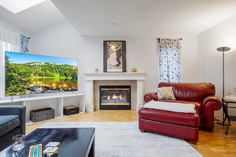 1167 Settlers Court, Port Coquitlam, V3C 5Y5 | Image 3