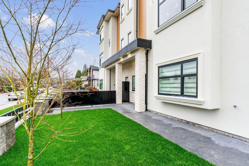 2 - 8464 15th Avenue, Burnaby, V3N 1Y2 | Image 2