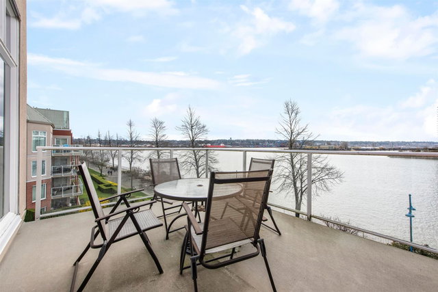 407 - 1230 Quayside Drive