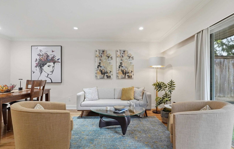 2329 Mountain Highway, North Vancouver, V7J 2N2 | Image 2