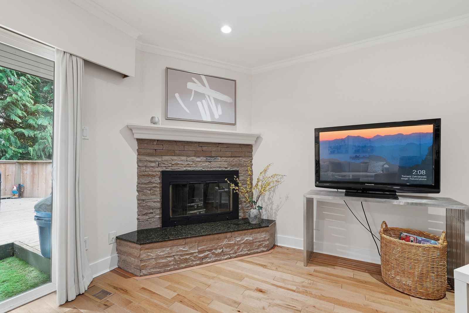 Listing Image 9