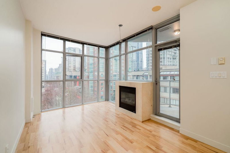 706 - 1050 Smithe Street, Vancouver, V6E 4T4 | Image 2