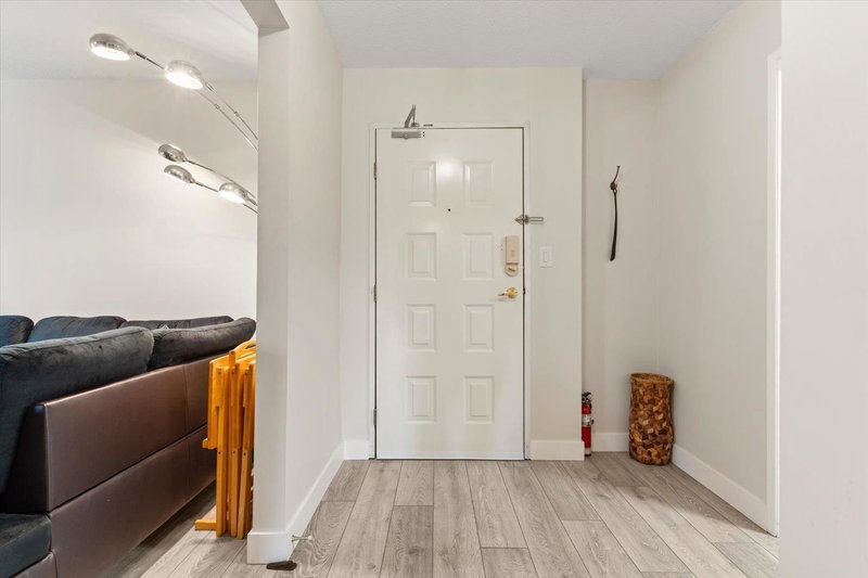 303 - 32070 Peardonville Road, Abbotsford, V2T 6N9 | Image 2