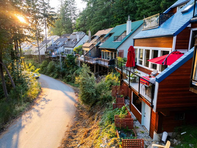 28 - 5471 Secret Cove Road