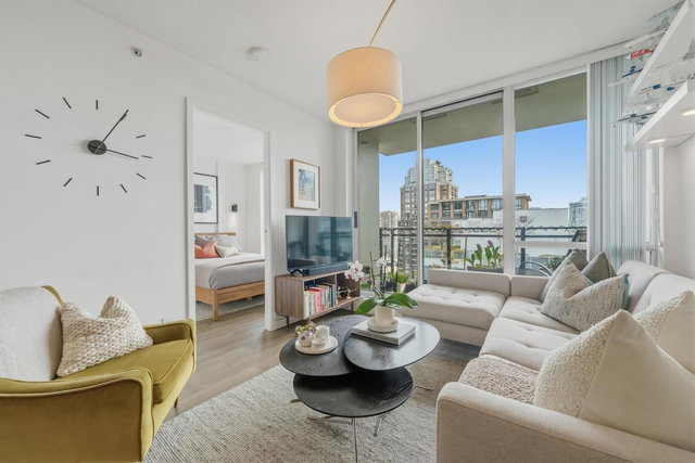 1707 - 1082 Seymour Street