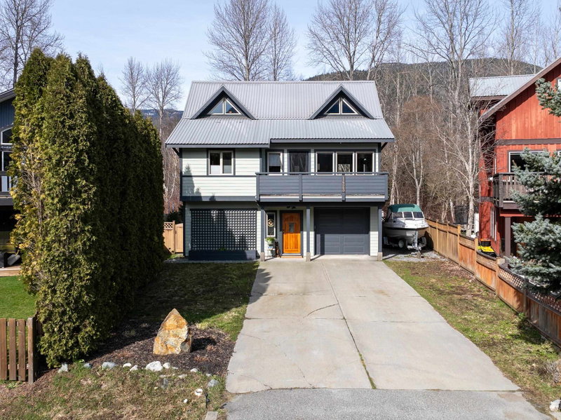 1423 Willow Drive, Pemberton, British Columbia