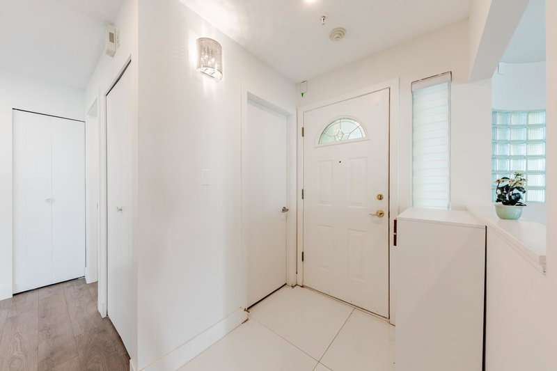 208 - 7620 Columbia Street, Vancouver, V5X 4S8 | Image 2