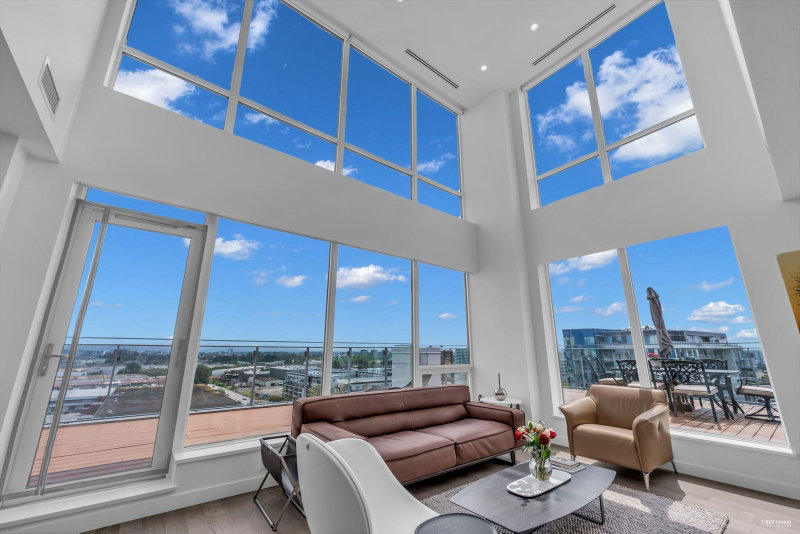 1204 - 6855 Pearson Way