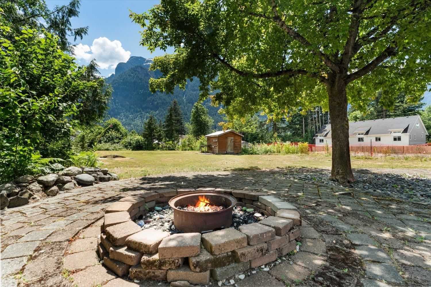 Listing Image 9