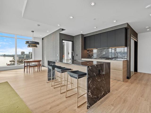 608 - 680 Quayside Drive