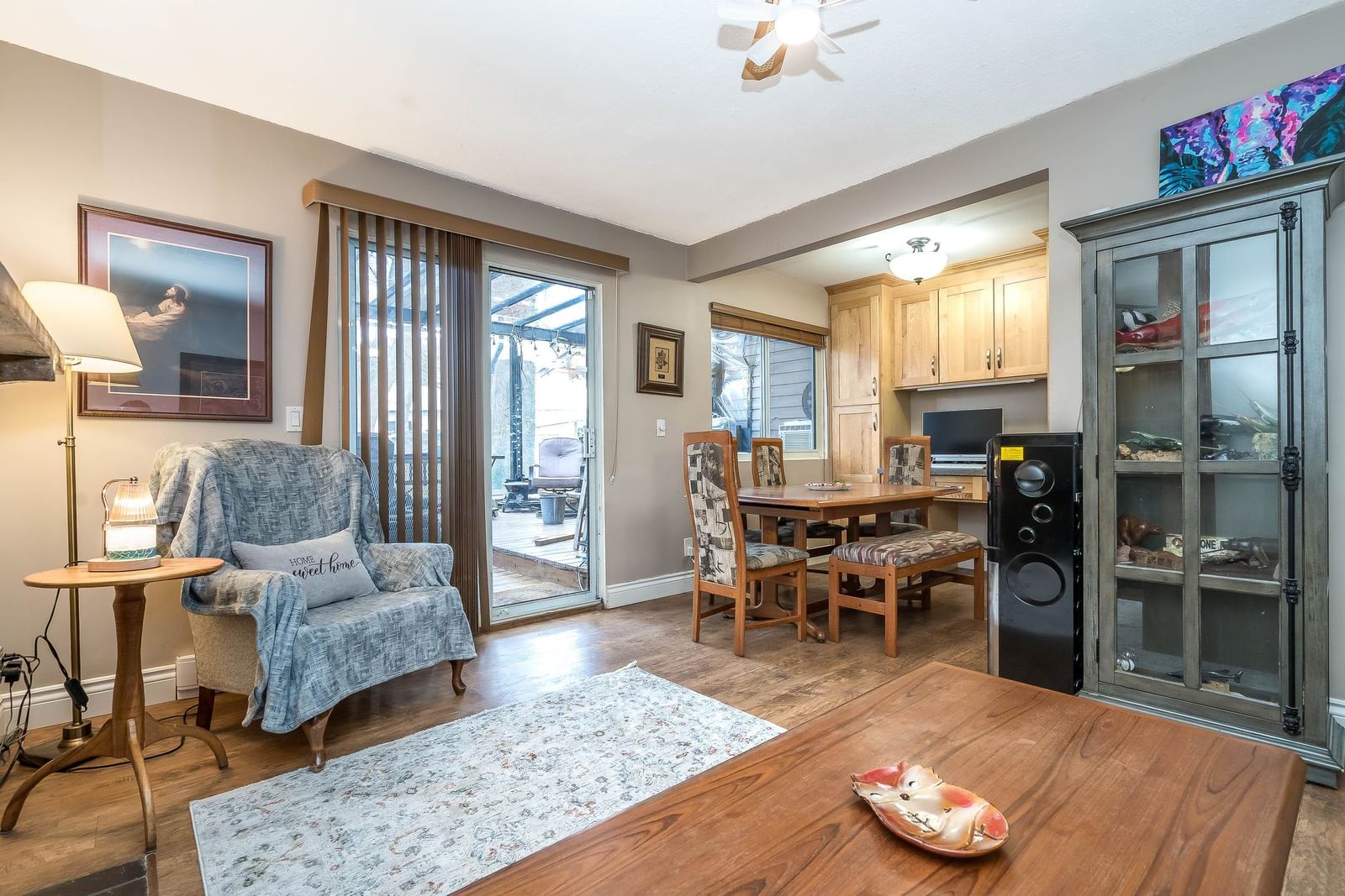 Listing Image 12