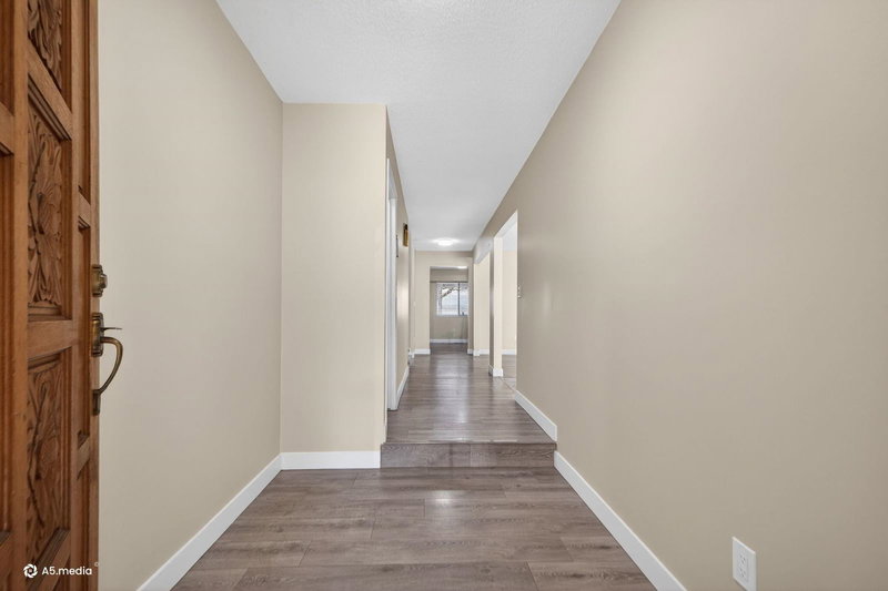 14085 114a Avenue, Surrey, V3R 2N6 | Image 2