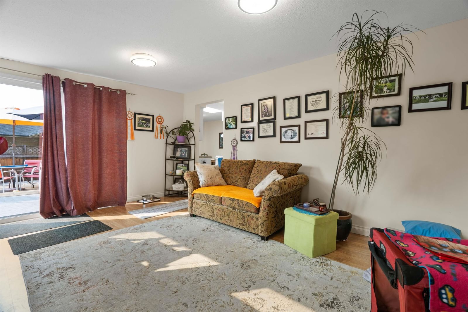 Listing Image 5