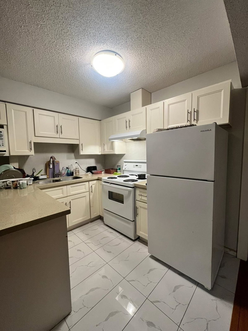 7489 19th Ave, Burnaby, V3N 1E5 | Image 2