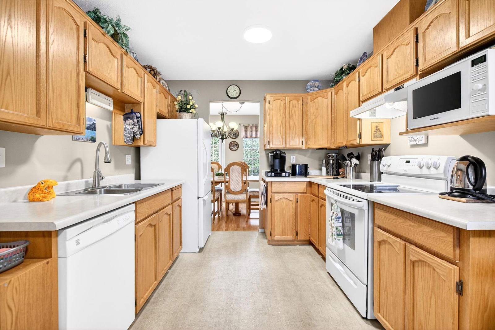 Listing Image 6