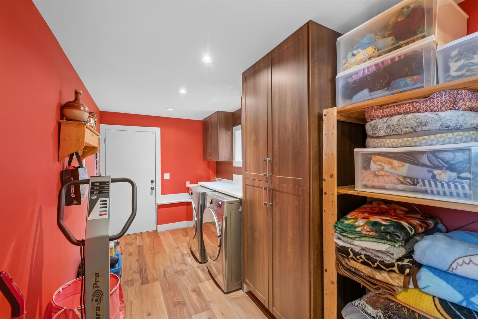 Listing Image 18