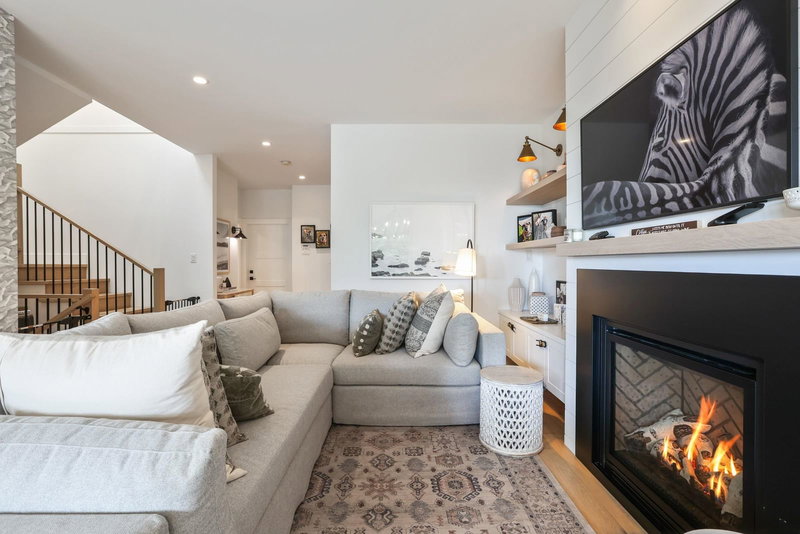 1725 Peters Road, North Vancouver, V7J 1Y7 | Image 3