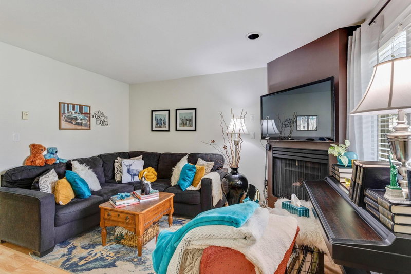 205 - 1518 Bowser Avenue, North Vancouver, V7P 2Y3 | Image 3