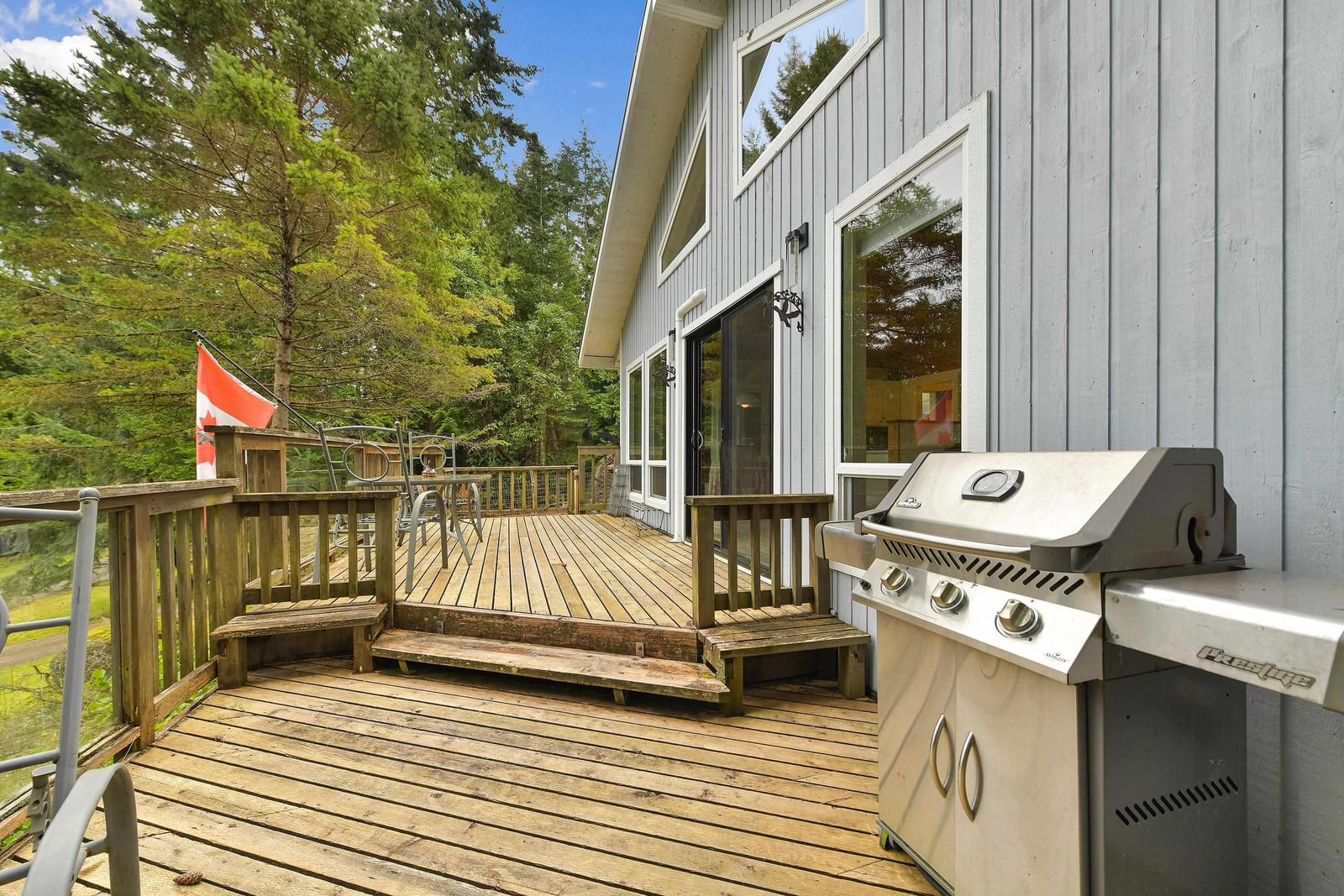 Listing Image 4