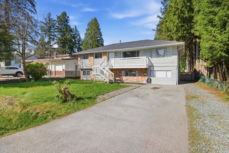 14245 Kindersley Drive, Surrey, V3R 5P7 | Image 2