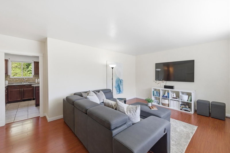 14245 Kindersley Drive, Surrey, V3R 5P7 | Image 3