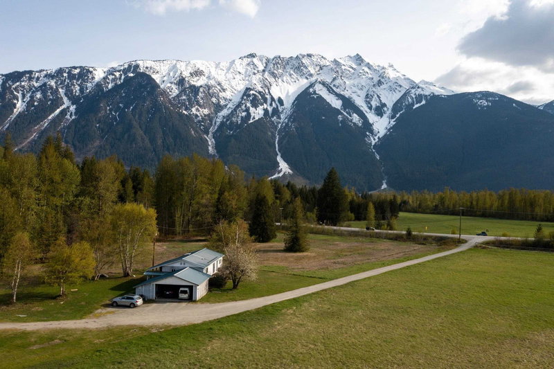 1691 Highway 99, Pemberton, British Columbia