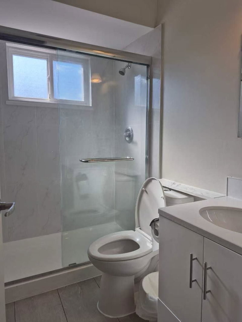 Ground Level - 3850 Fir Street, Burnaby, V5G 2A7 | Image 2