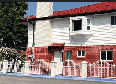 Ground Level - 3850 Fir Street undefined | Burnaby | Image