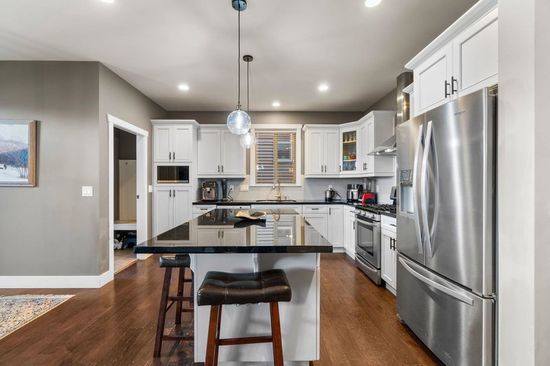 1386 Coast Meridian Road, Coquitlam, V3E 3H1 | Image 3