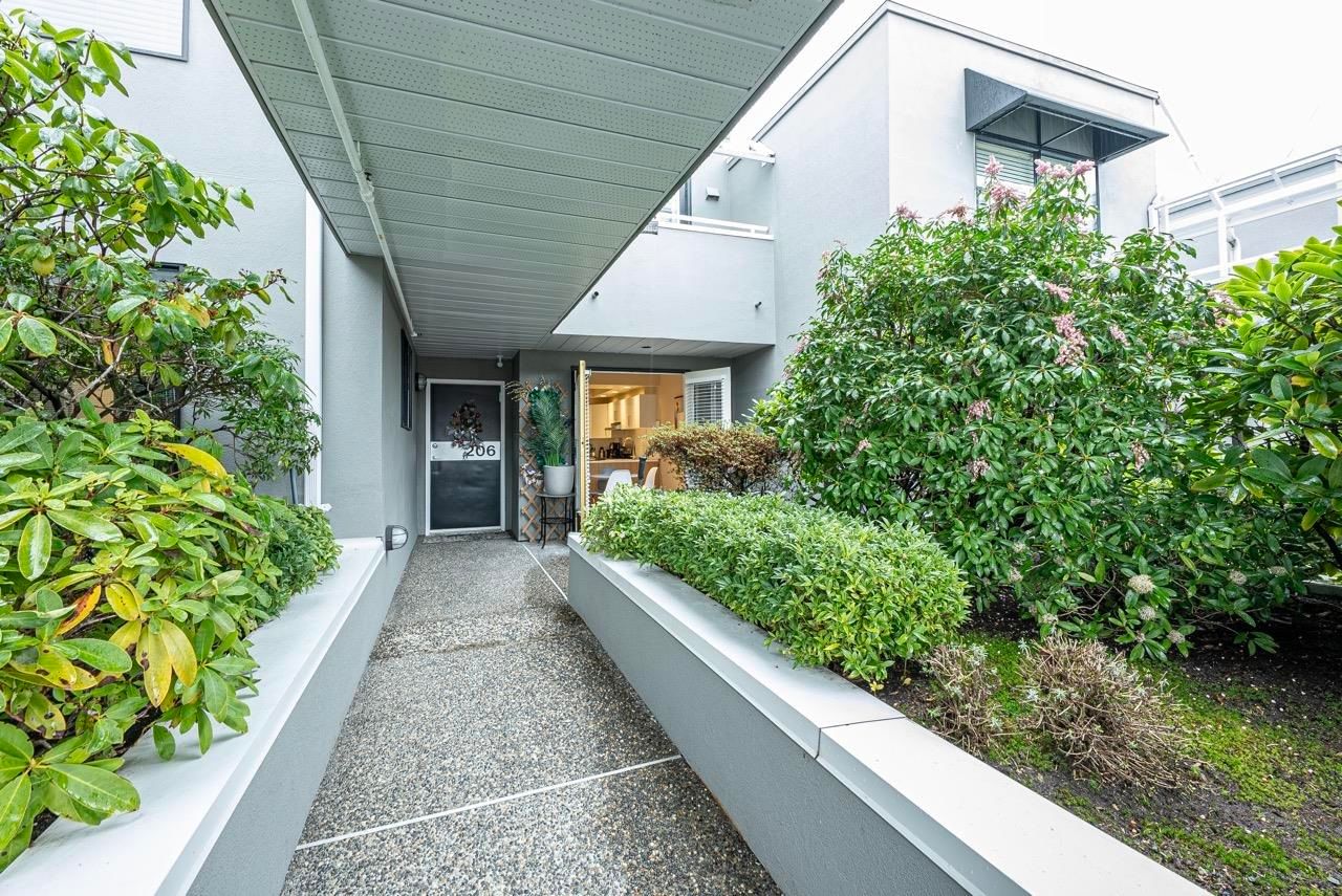 Listing Image 11