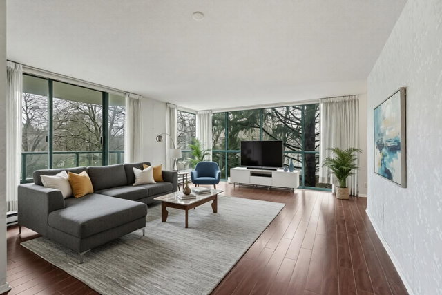 305 - 8811 Lansdowne Road