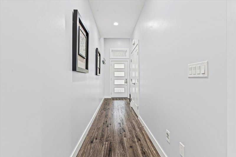 38 - 46110 Thomas Road, Chilliwack, V2R 2R4 | Image 2