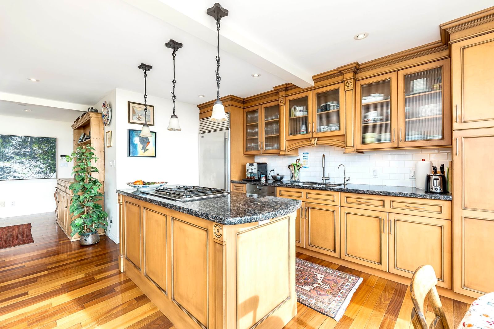 Listing Image 10