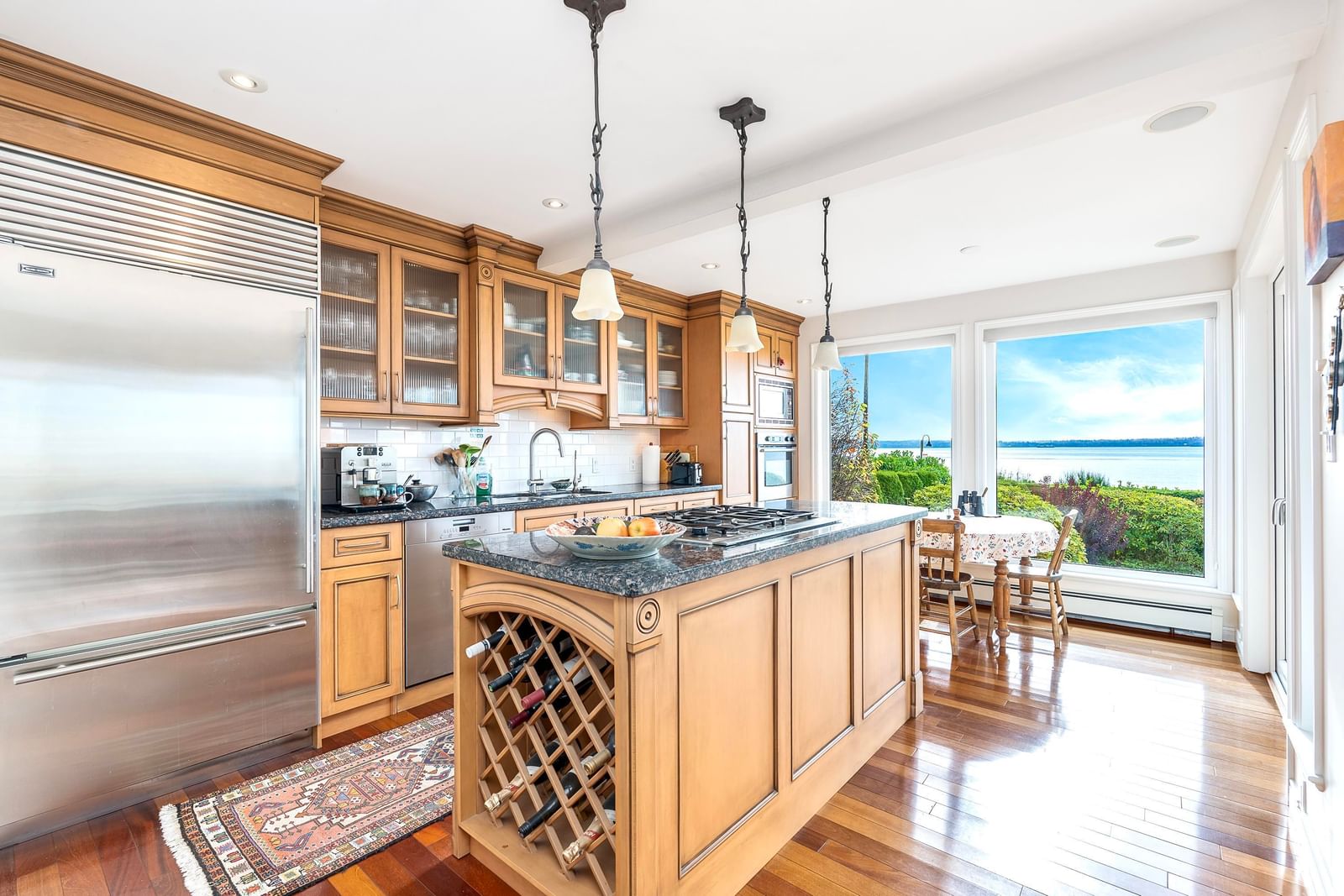 Listing Image 11