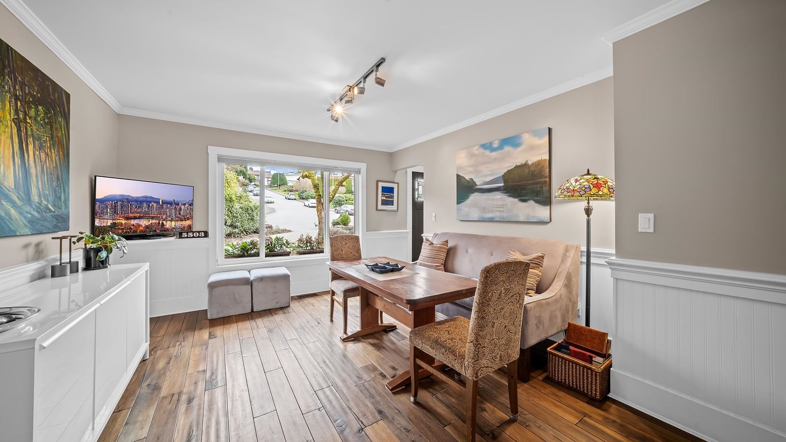 Listing Image 11