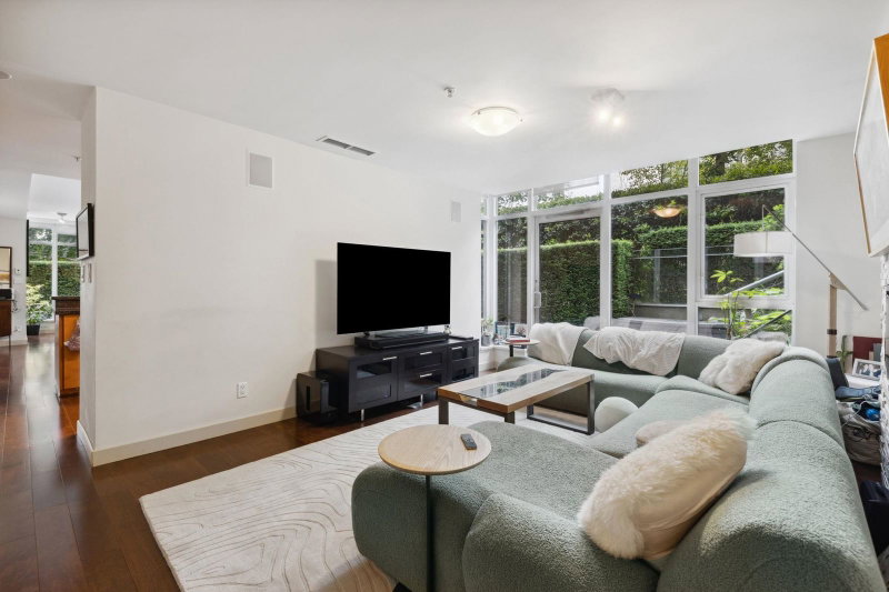 TH12 - 1233 Cordova Street W