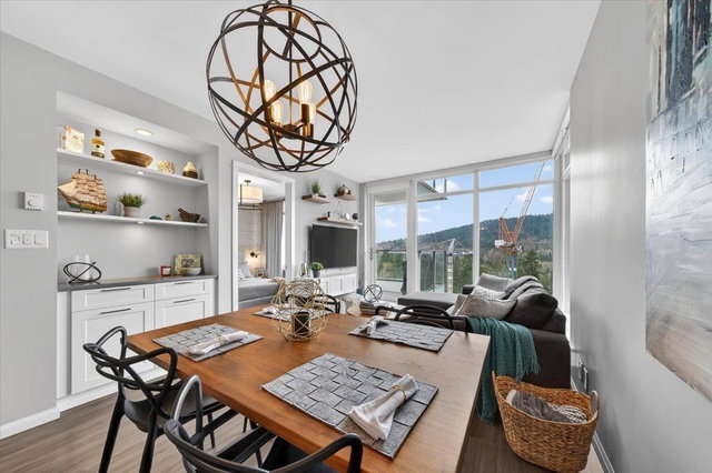 1003 - 520 Como Lake Avenue