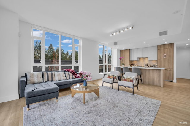 208 - 2385 Emery Court