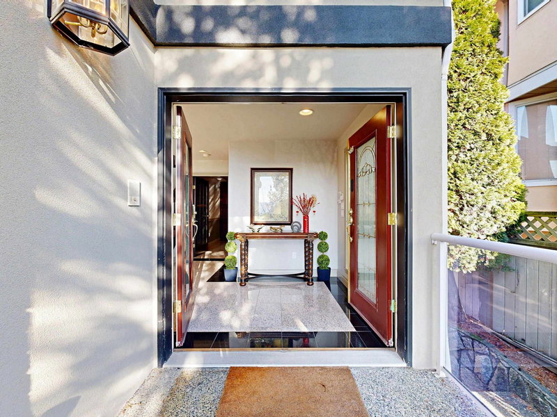 106 Timbercrest Place, Port Moody, V3H 4V5 | Image 3