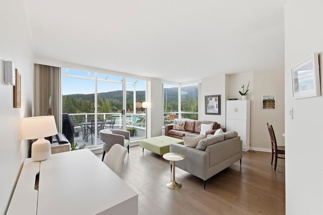 1004 - 995 Roche Point Drive