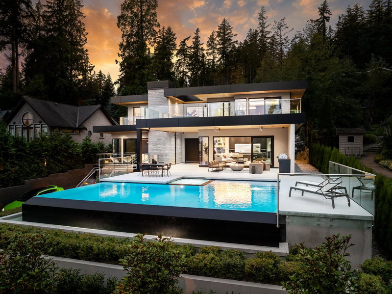 449 Hillcrest Street, West Vancouver, V7V 2L8 | Image 2