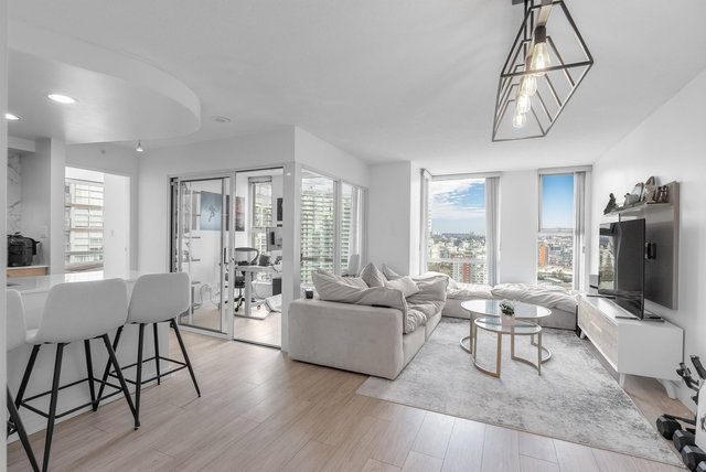 2605 - 1008 Cambie Street